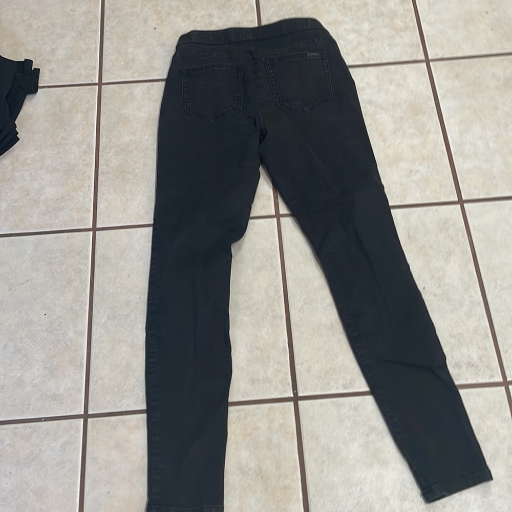 Jennifer Lopez jeggings - Picture 2 of 3